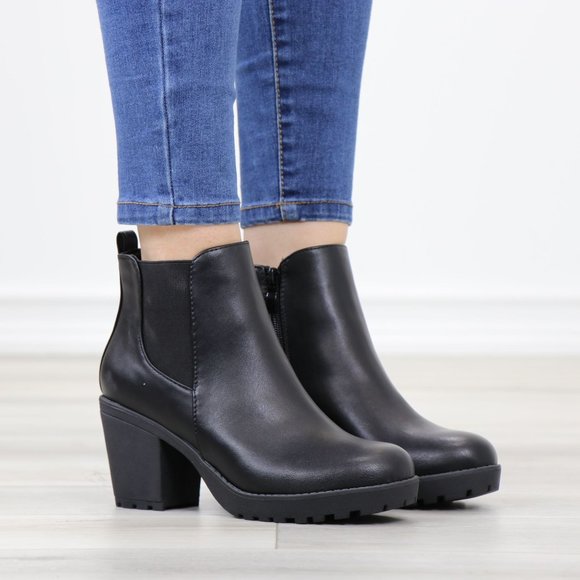 Chelsea Chunky Block High Heel Ankle Boots Black Synthetic Leather - Picture 2 of 12